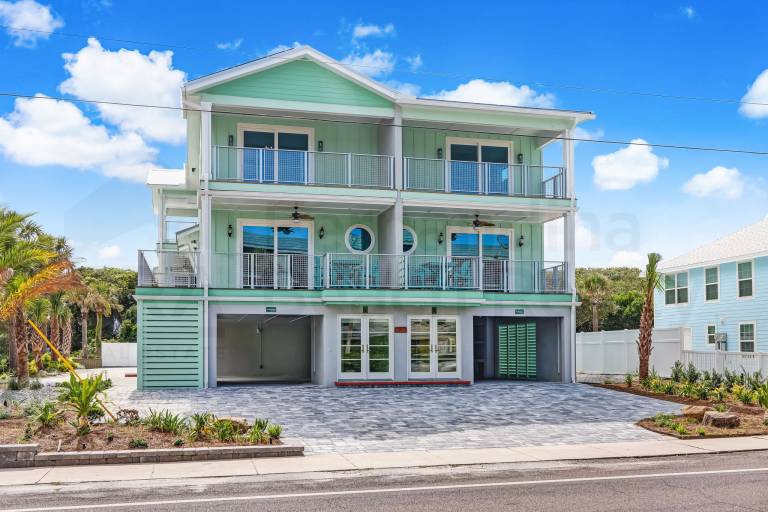 Vacation home with terrace & barbeque | Beach view — photo 3