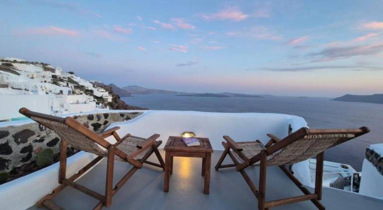 Vacation home with pool, jacuzzi & patio — photo 4