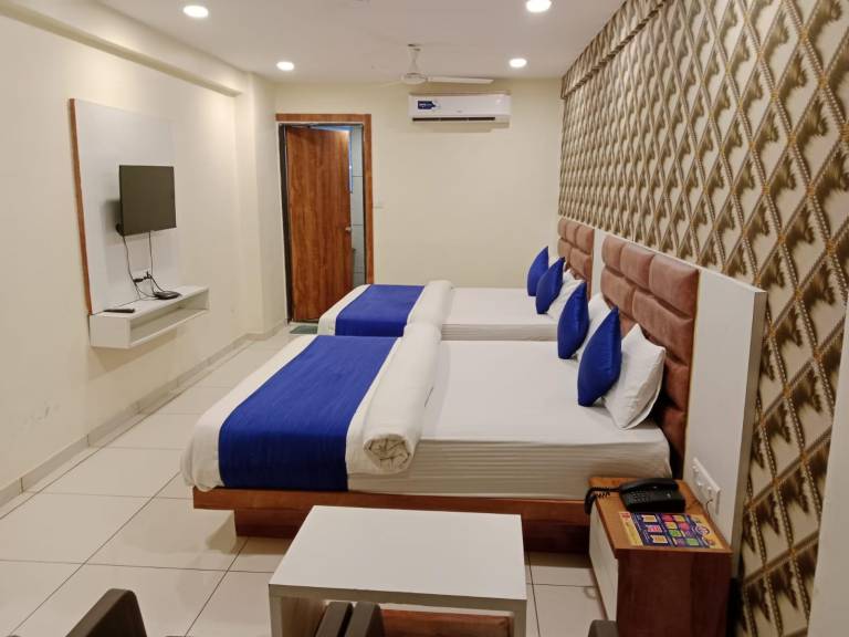 Hotel Krishna Villa in Vadodara