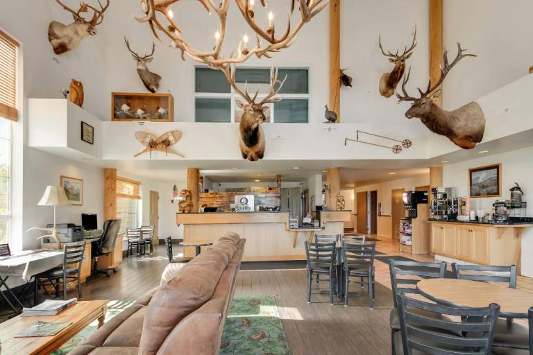 Quality Inn Belgrade - Bozeman Yellowstone Airport — photo 2