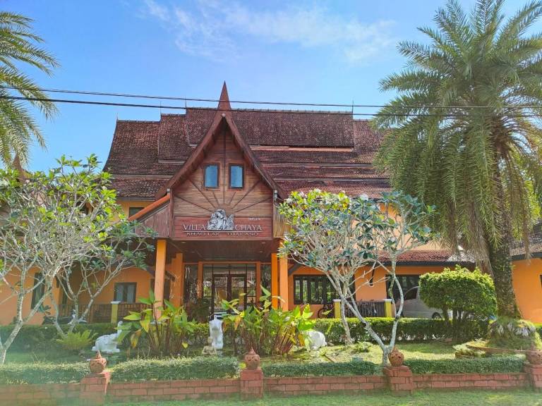 Bed & Breakfast  Baan Khaolak Resort