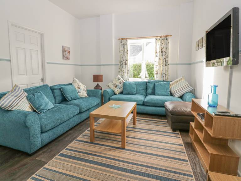 Cottage with barbecue & garden | Beach view — photo 4