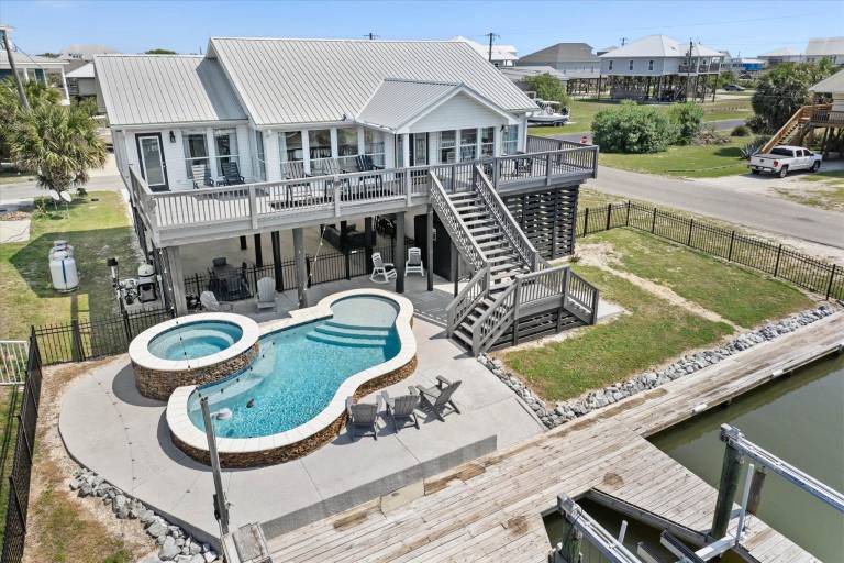 Pier Pressure - 301 Port Royal St in Al