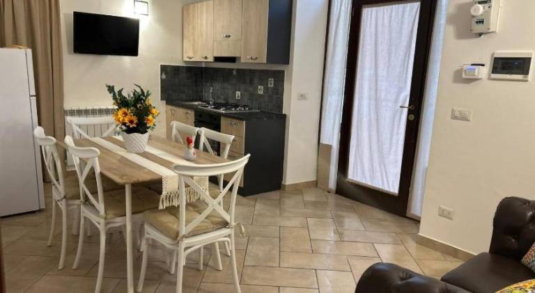 House with 2 rooms for 4 persons — photo 3