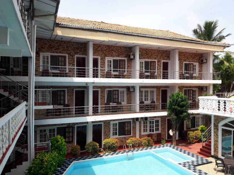 Oasis Beach Resort — photo 2