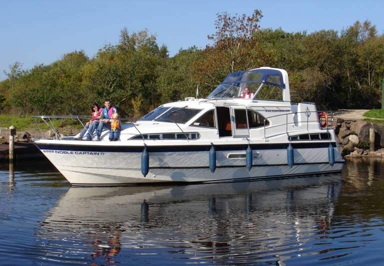 Houseboat  Killadeas