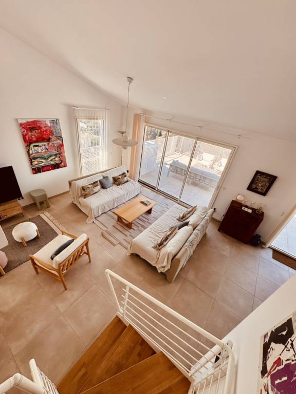 Holiday apartment with patio, barbeque & yard — photo 3