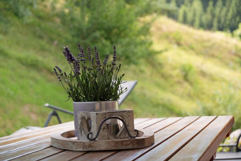 Children-friendly pleasant apartment with patio, fast internet & garden | Garden view | Pets are welcome — photo 5