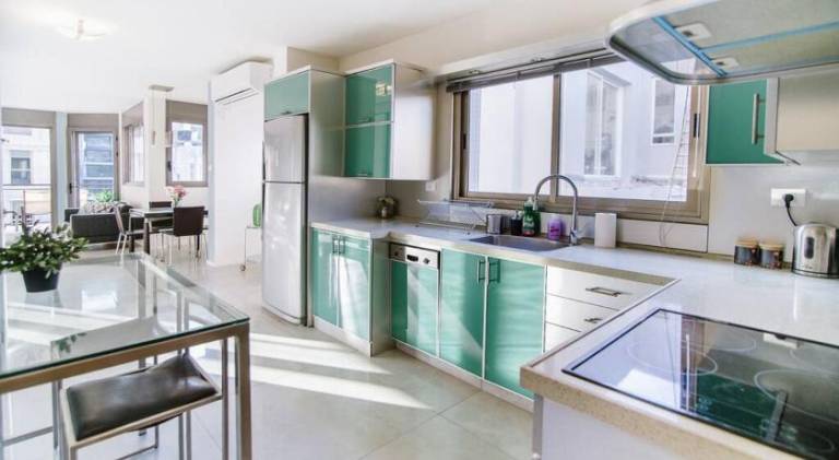 Beautiful holiday apartment | Next to Carmel Market | Next to the beach | Dogs allowed — photo 3