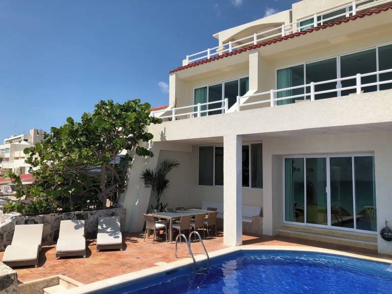 Villa  Zona Hotelera