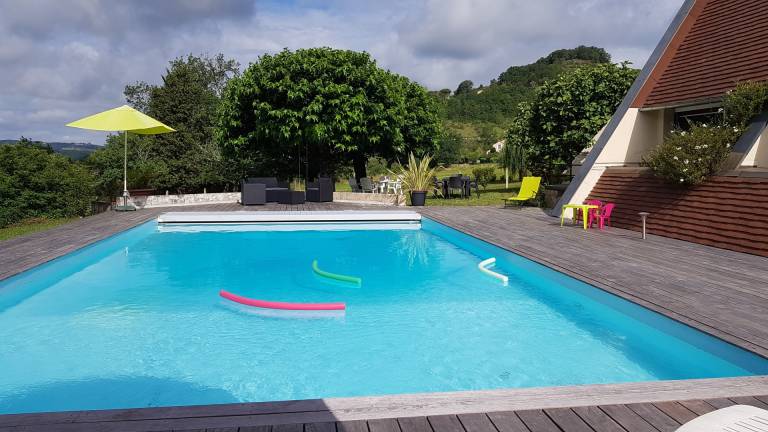 Villa with private pool, BBQ & terrace | Garden view — photo 4