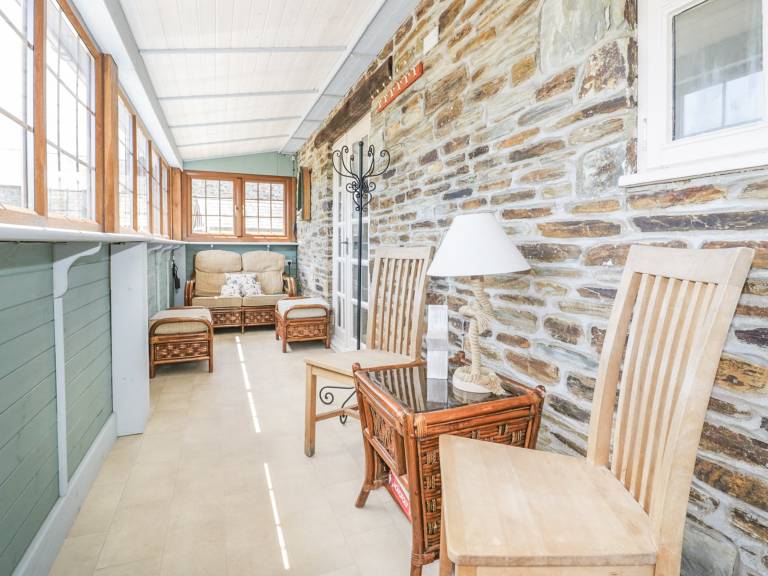 Cottage with yard | Beach view — photo 4