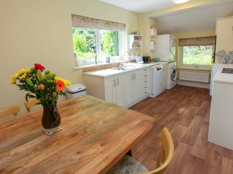 Family-oriented charming cottage with garden, grill & terrace | River view | Pets allowed — photo 2