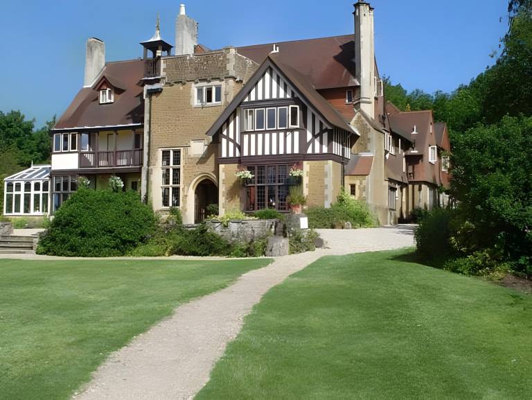 Farnham House Hotel in Farnham