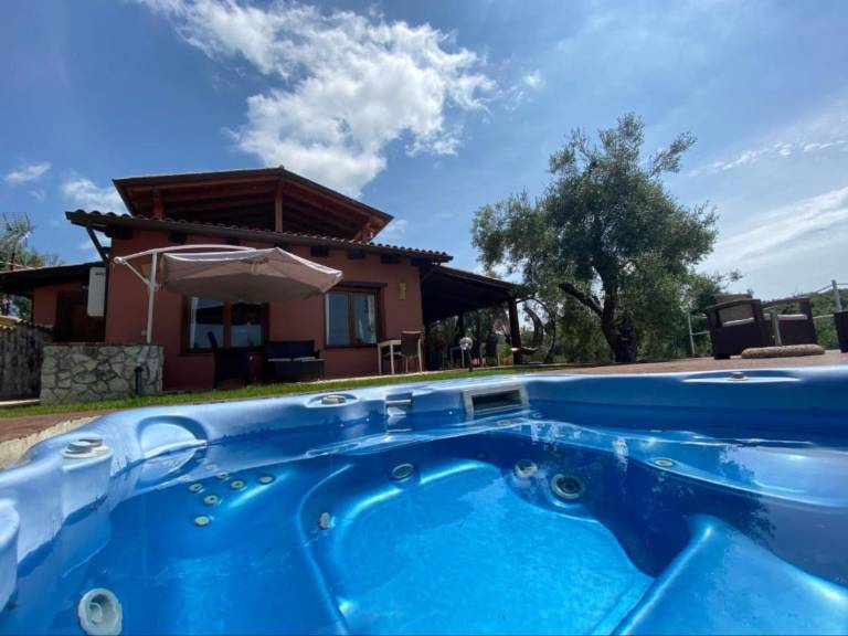 Bungalow 'Giardini di Margis' with Sea View, Wi-Fi and Air Conditioning in Sperlonga