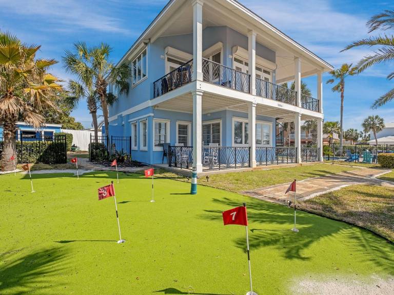 Private Paradise on Front Beach Rd — photo 2