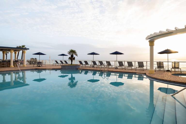 Hilton Garden Inn Daytona Beach Oceanfront — photo 2