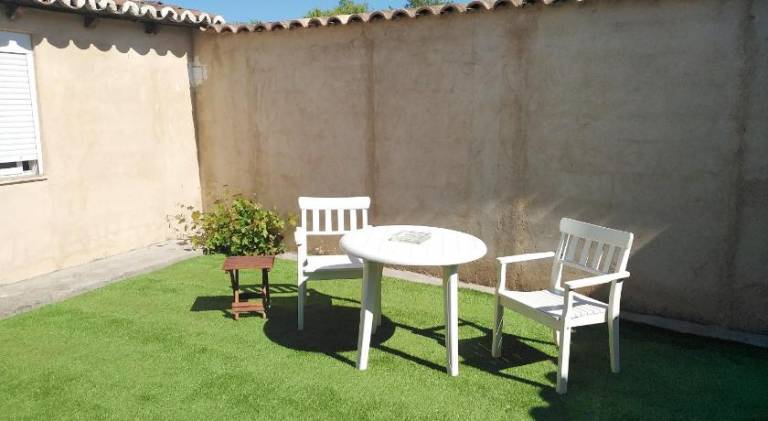 House with grill & patio — photo 5