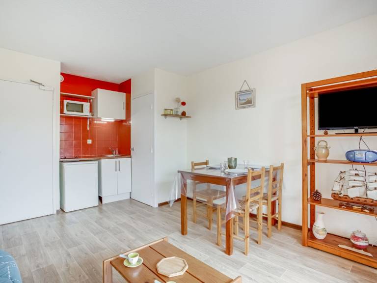Holiday apartment with terrace — photo 3