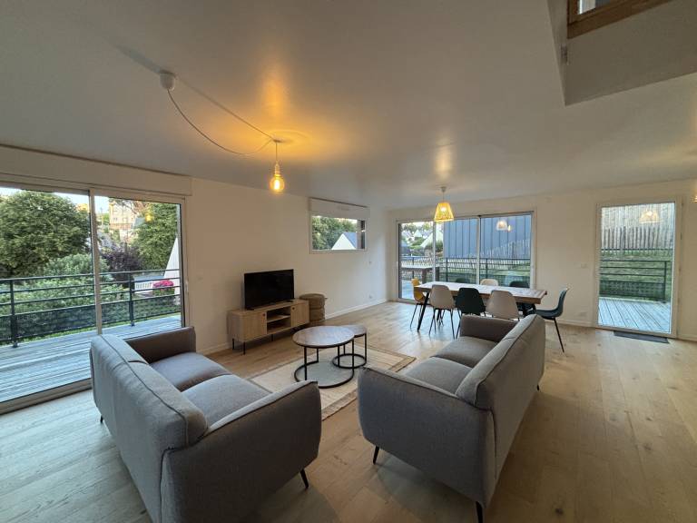 House with patio, barbecue & yard in Perros-Guirec