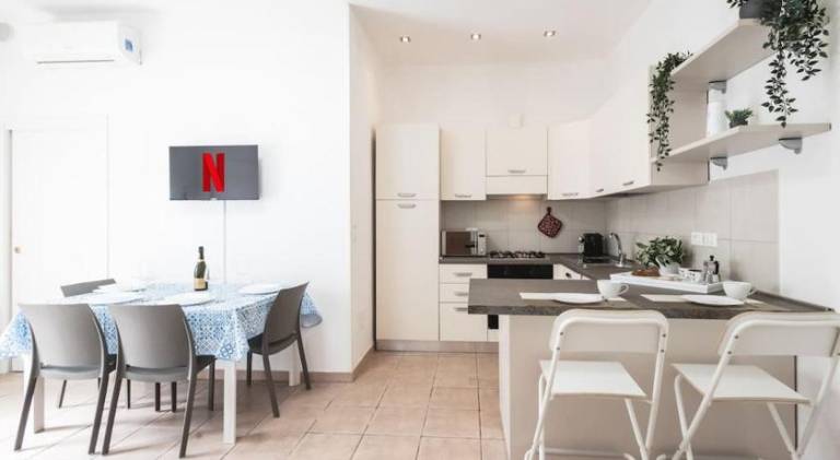 Rental apartment with 2 rooms for 5 persons — photo 3