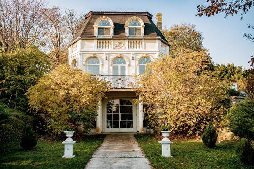 Villa Komló