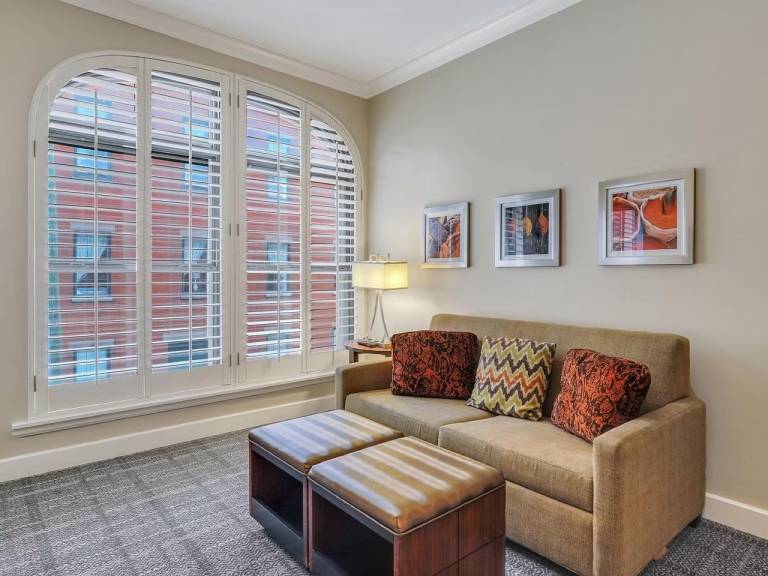 1 Bedroom 2 Double Suite