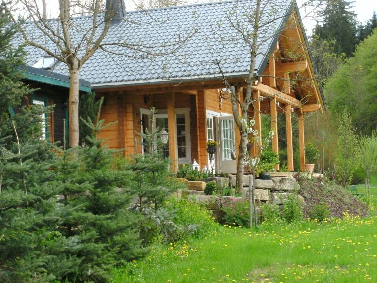 Family-friendly house with yard, terrace & sauna | Pets allowed in Hof