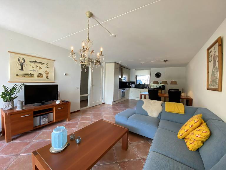 Rental apartment with terrace & hot tub in Callantsoog