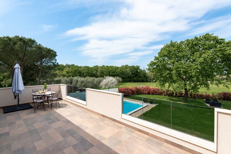 Fully equipped villa with sauna, yard & patio | Pets are welcome — photo 3