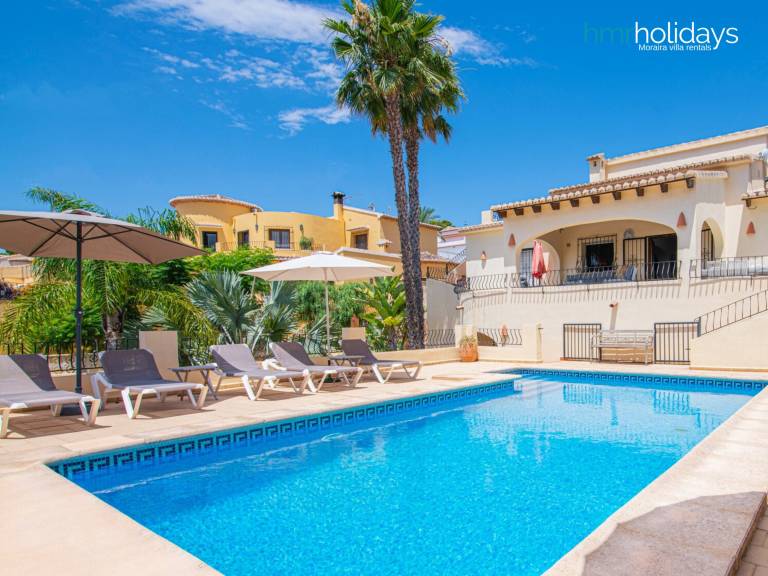 Villa with private pool, garden & BBQ — photo 3