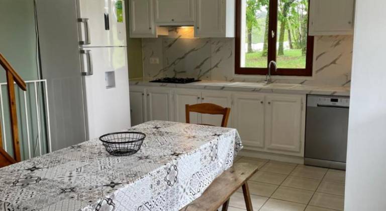 House with pool, garden & barbecue in Boulazac-Isle-Manoire