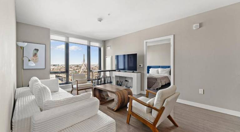 Apartment | Next to Faneuil Hall | Pets are welcome — photo 2
