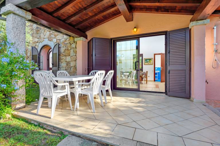 Villa with terrace, barbeque & garden | Next to the beach | Pets are welcome in San Teodoro