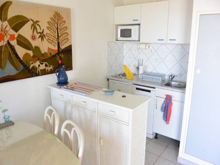 Holiday apartment with pool — photo 2