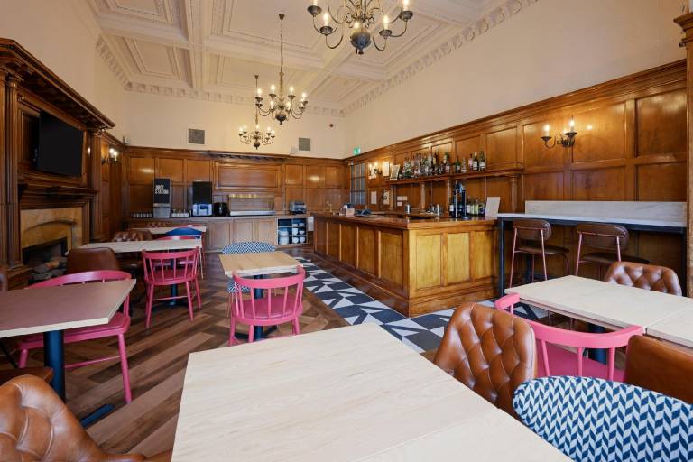 Travelodge Edinburgh Haymarket — photo 2