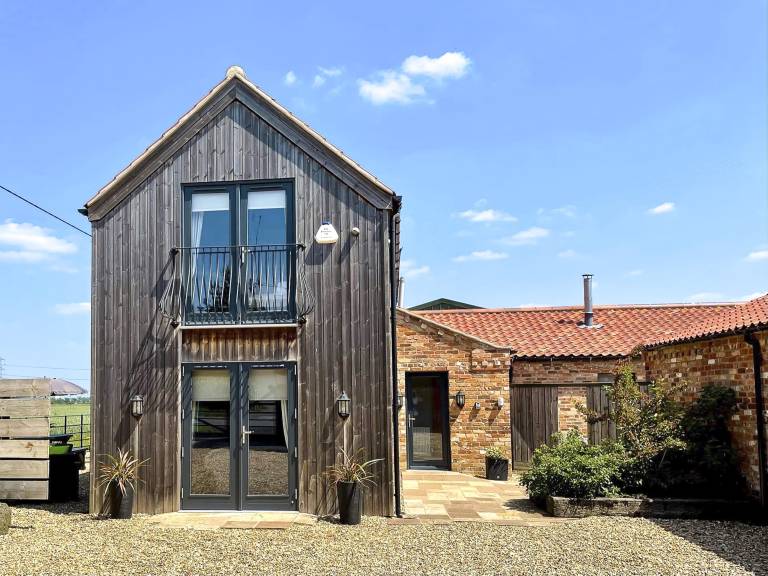 Redroofs Barn 28184