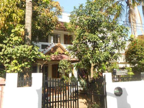 Bed and breakfast  Vypin
