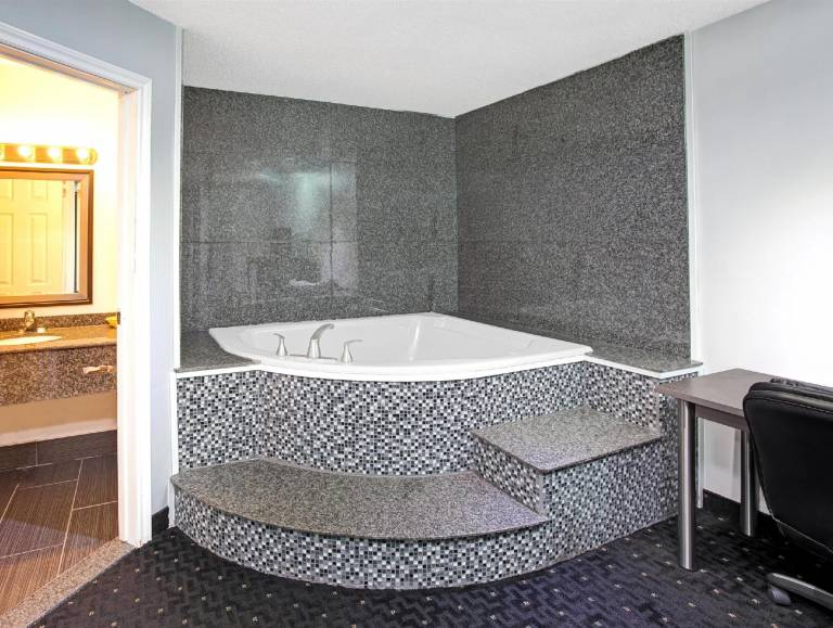 Howard Johnson by Wyndham Gananoque — photo 4