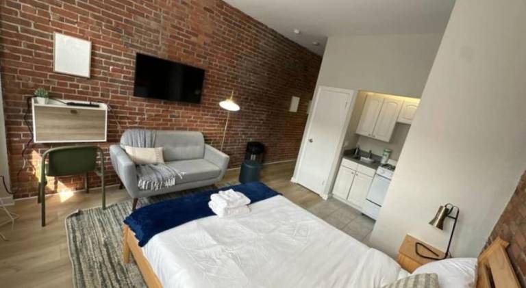 Artisan Brick South End Loft — photo 2