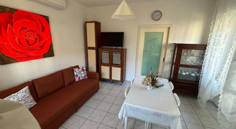 Apartment with 1 room for 4 persons — photo 2