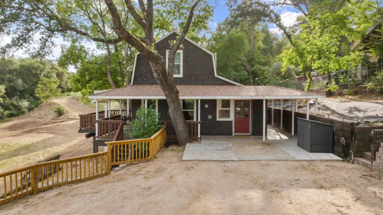 House Auburn