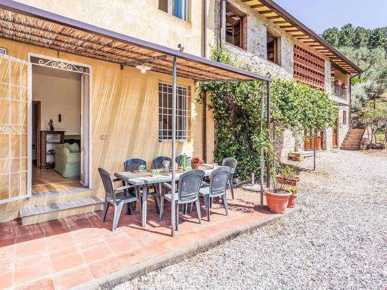 Fully equipped vacation home with barbeque, pool & garden | Pets allowed — photo 2