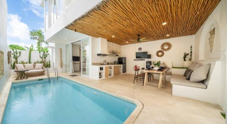 Charming villa with pool | Dogs allowed in Pecatu