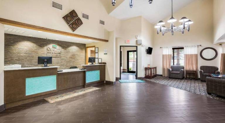 Quality Inn & Suites Lawrence - University Area — photo 3