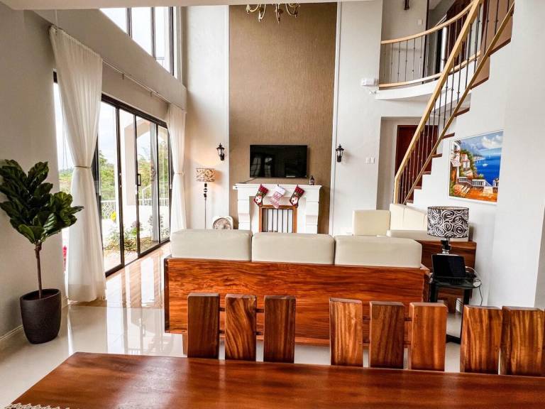 Spacious house with yard, jacuzzi & pool | Suitable for remote work | Pet-friendly — photo 4