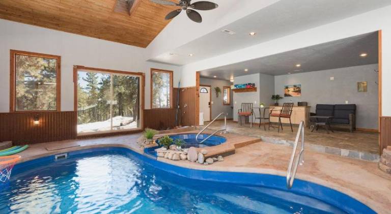 Vacation home with pool | Perfect for remote work | Pet-friendly — photo 3