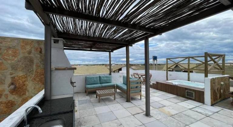 Holiday apartment with pool & jacuzzi — photo 3
