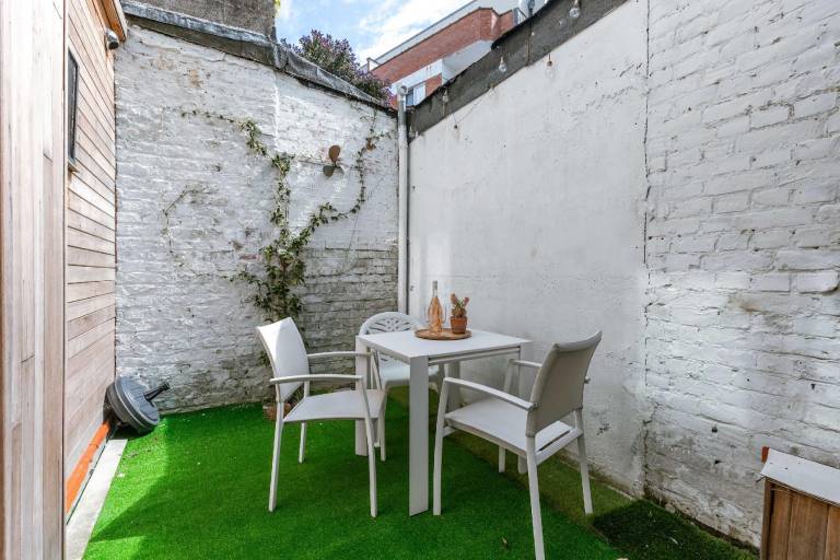Holiday apartment with patio — photo 5