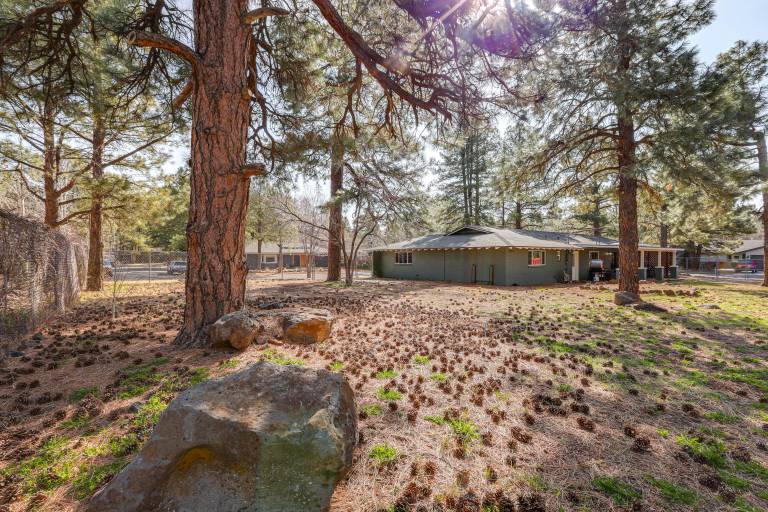 Walk to Dtwn Flagstaff: Home w/ Great Outdoor Area — photo 3